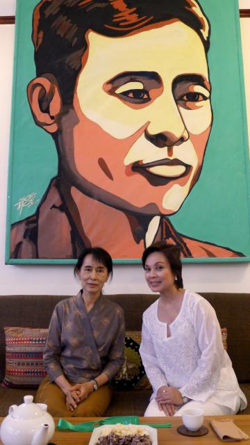 Loren meets with Aung San Suu Kyi