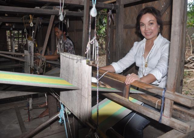 Weaving at Ilocos Sur 2011