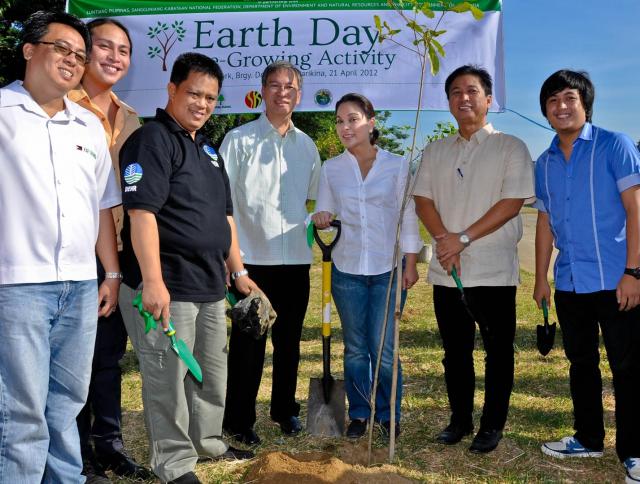 Earth Day 2012: Marikina River Tree Growing Activity